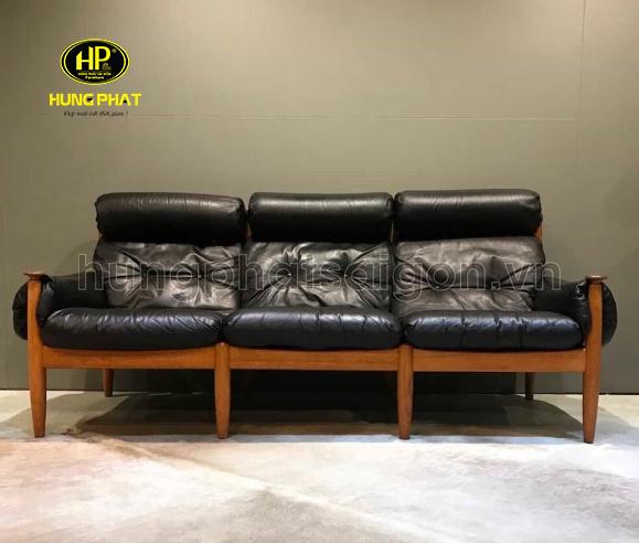 ghế sofa gỗ màu đen