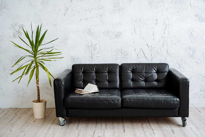 lựa chọn sofa da đen theo thiết kế