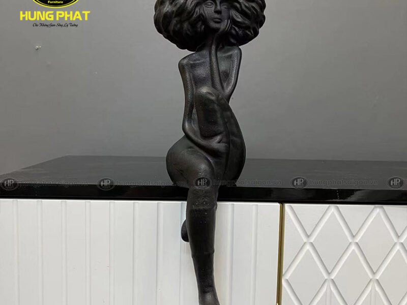 mô hình tượng cô gái màu đen SZ8507