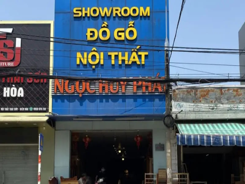 showroom nội thất đồ gỗ ngọc huy phát