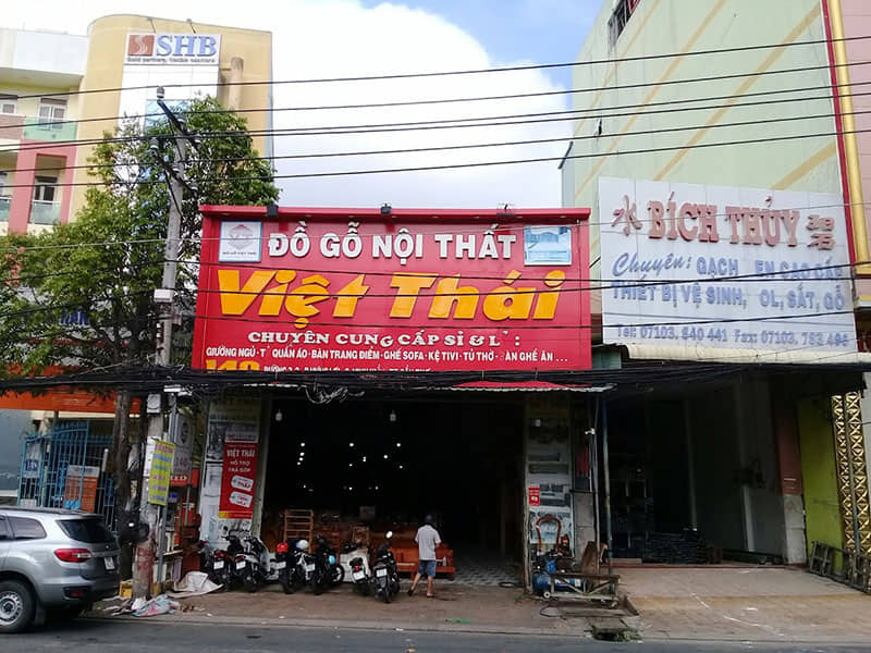 Cửa hàng đồ gỗ nội thất Việt Thái