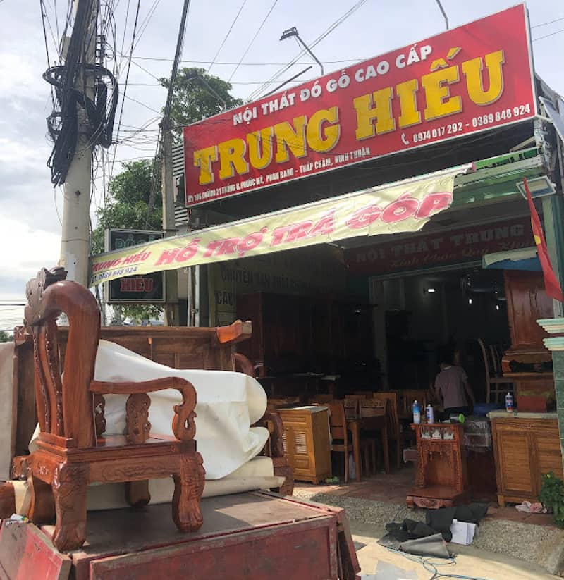 cửa hàng nội thất gỗ trung hiếu