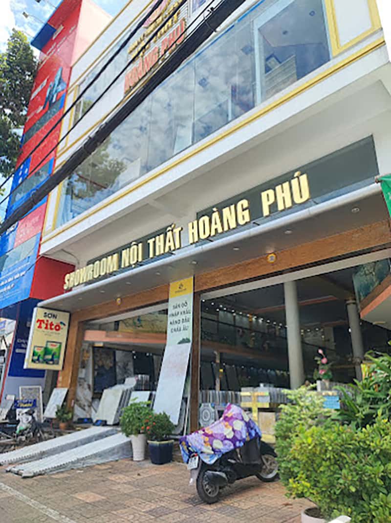 showroom nội thất hoàng phú