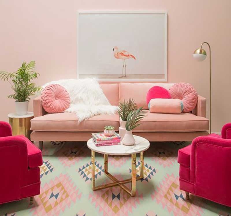 ghế sofa màu hồng pastel