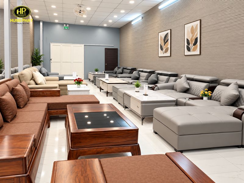 showroom nội thất hưng phát sài gòn đức trọng đa dạng sản phẩm