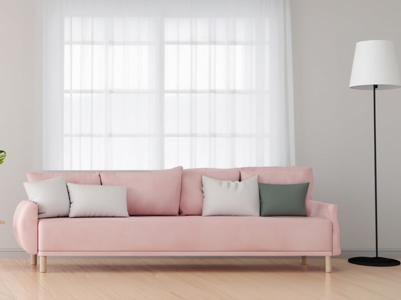 những người phù hợp với sofa màu hồng