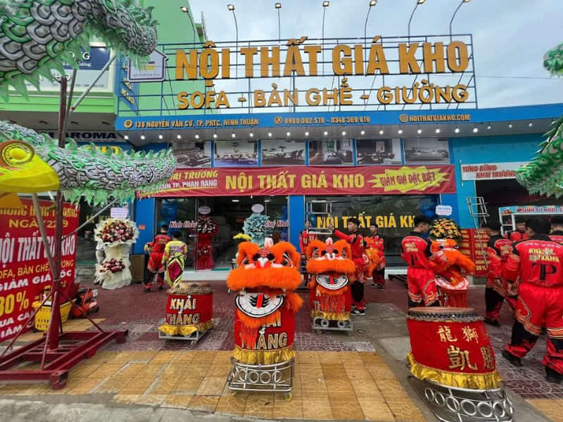 cửa hàng nội thất kho