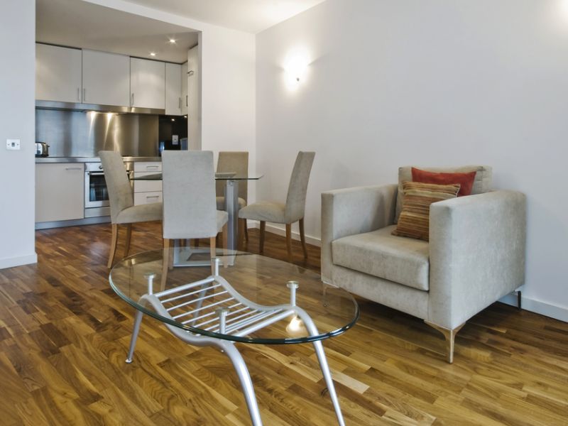 bàn sofa mặt kính hình oval