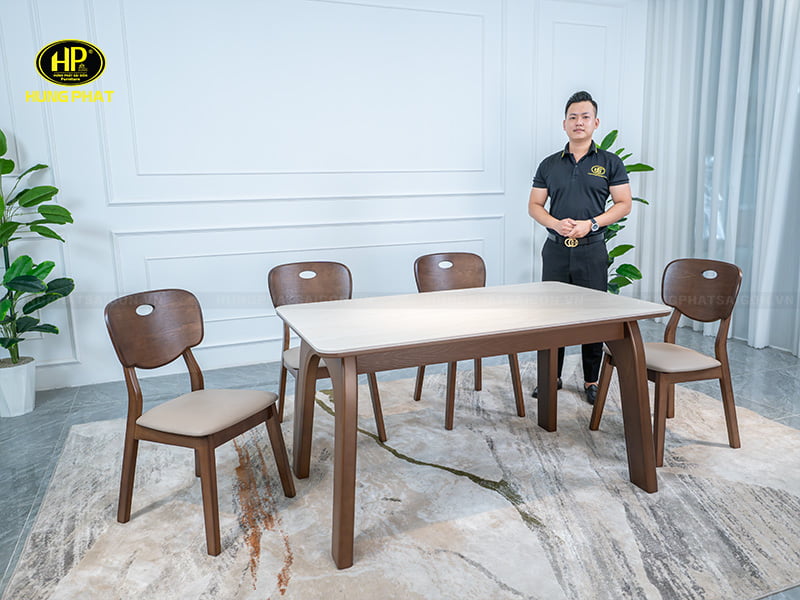 bộ bàn ăn mặt đá khung gỗ tự nhiên chụp tại showroom hpsg