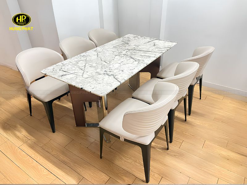 Mức giá bàn ăn hiện nay trên thị trường